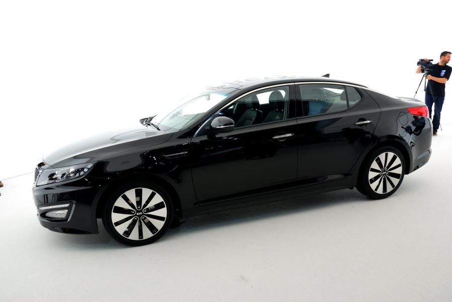  Kia Optima 2011 года  (фото 3 из 69)